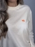 Moletom Blusão Feminino Branco OFF Mini Logo Laranja Valansuelo - Valansuelo Concept Brand