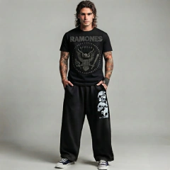 REMERA HOLY RAMONES BIG BLACK