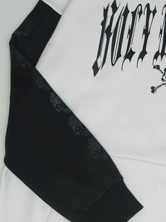 BUZO HOLY MONSTER en internet