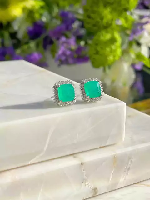 Brinco Esmeralda com Zircônia