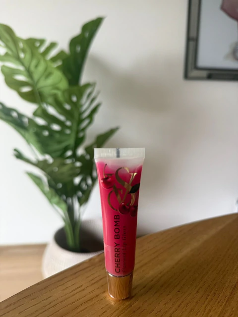 Brillo Labial Victoria's Secret Flavored Lip Gloss Cherry BOMB
