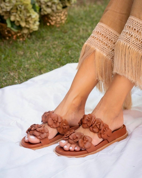 Papete Flores em Couro Ferrucci