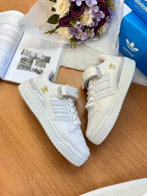 ADIDAS FÓRUM BRANCO E GELO