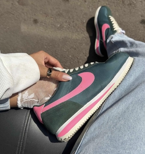 NIKE CORTEZ VERDE E PINK - comprar online