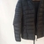 Campera negra inflada en internet