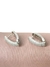 Argola Luxo V com Zircônias Cristal - Banho de Ródio - comprar online