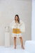 Vestido Curto Boho Mostarda com Aplique de Pérolas e Mangas Bufantes