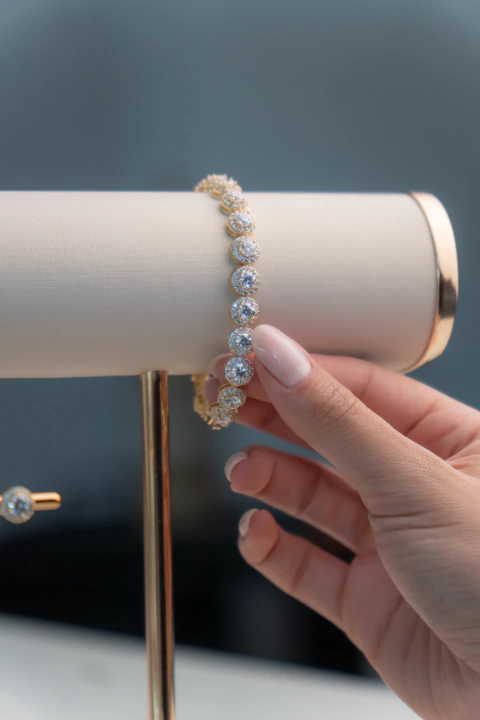 Pulseira riviera pavê com zircônia cristal em banho ouro