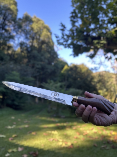 Faca Chimango de Inox com Cabo de Madeira 9" e Bainha - comprar online