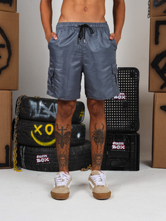 Short tactel cargo vale o que vier cinza - comprar online