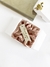 Box - carteira dourada + scrunchie rosé