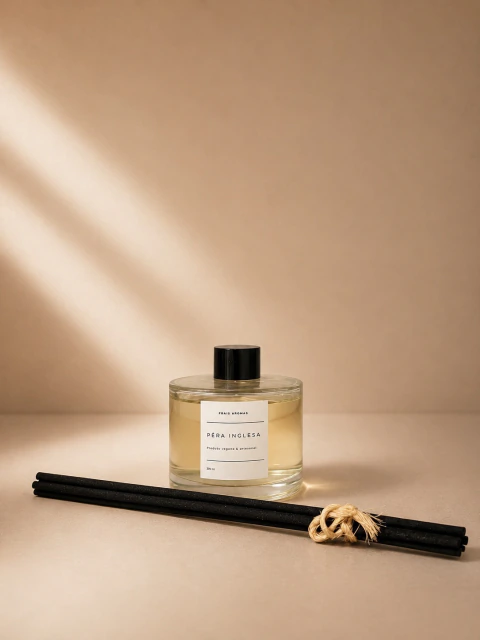Difusor de Ambiente de Pera Inglesa | Fragrância Frutada, Doce e Sofisticada