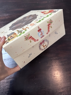 Caja cuadrada ilustrada Navidad 24x24x10 cms. Precio por unidad. - comprar online