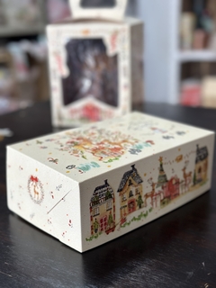 Caja ilustrada Navidad 21x14x7,5 cms de alto. Precio por unidad.