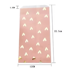 Sobre de papel rosa con corazones dorados. Precio por unidad. - Capkelitos mayorista