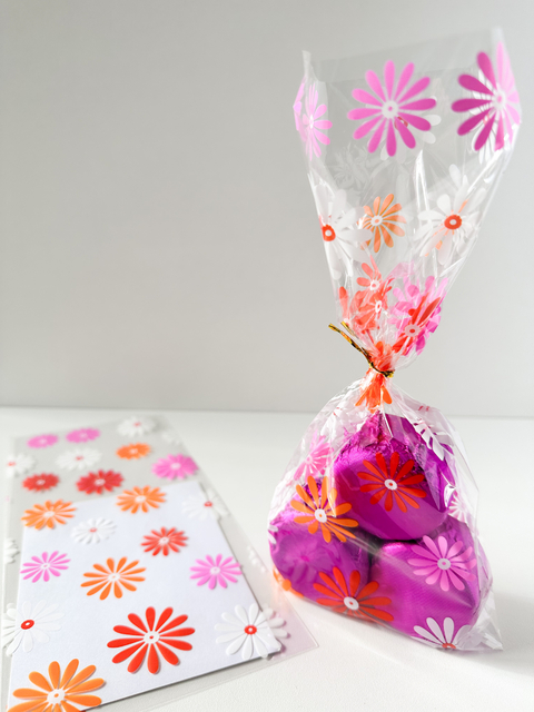 Bolsas diseño flores 12x27 cms. Pack por 10 unidades.