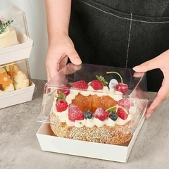Caja cuadrada cartulina con tapa grande. Precio por unidad.
