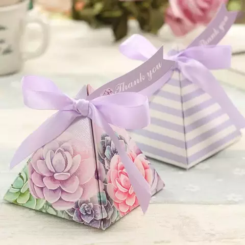 Caja triangular suculentas. Precio por unidad.