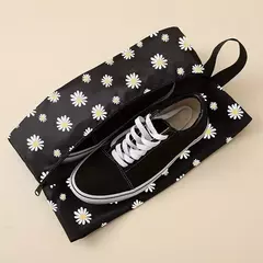 Bolsa con cierre para zapatilas. Margaritas. Precio por unidad. - Capkelitos mayorista