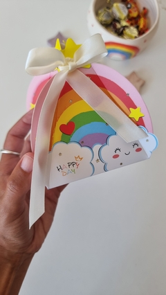 Caja triangular arcoiris. Precio por unidad. - comprar online