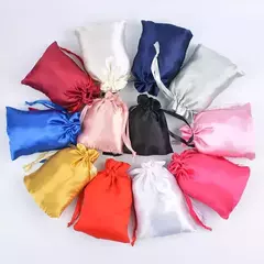 Bolsas de tela de saten. Varios colores y tamaños. Precio por unidad. - Capkelitos mayorista