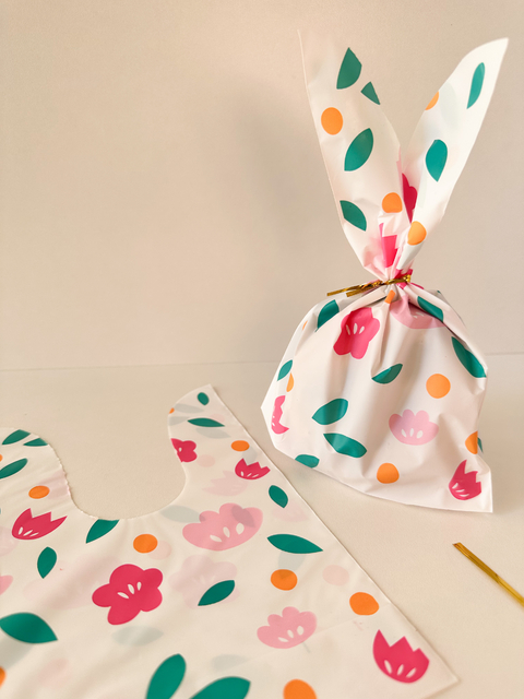 Bolsa cierre orejas "Flores" 13,3x22,5cms. Pack por 10 unidades.