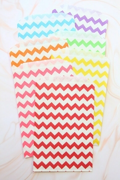 Sobre de papel zigzag. 13x17,5 cms. Precio por unidad en internet