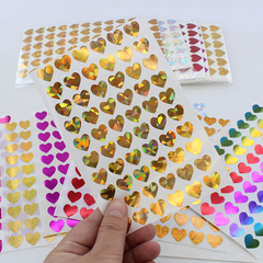 Plancha de stickers corazón. Plancha con 60 unidades. en internet