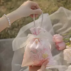 Imagen de Bolsa de tela de saten. Varios colores disponibles. Precio por unidad.