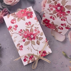 Bolsa de papel con flores. Precio por unidad. - comprar online
