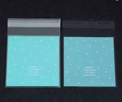 Bolsa opp "Lunares fondo color" 7x7cm. Pack por 10 unidades.