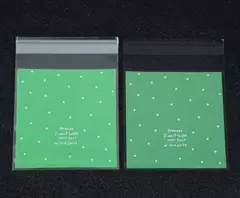 Imagen de Bolsa opp "Lunares fondo color" 7x7cm. Pack por 10 unidades.