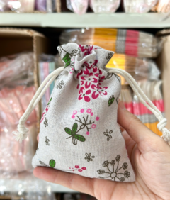 Bolsa arpillera floral 3. Precio por unidad. - comprar online