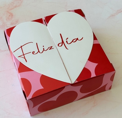 Caja corazón Día de los enamorados 18x18x6,5 cms. Precio por unidad.