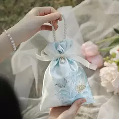 Bolsa de tela de saten. Varios colores disponibles. Precio por unidad. - Capkelitos mayorista