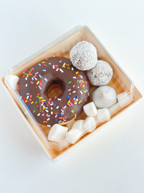 Caja cuadrille cartulina con tapa. Precio por unidad.