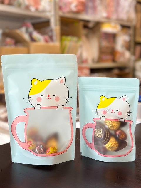 Bolsa doypack gatito en taza. Precio por unidad - comprar online