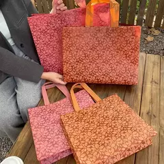 Bolsa con manija "Texturas". Varios tamaños. Precio por unidad.