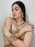 Conjunto choker e brinco aro v dourado na internet