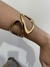Bracelete vazado na internet