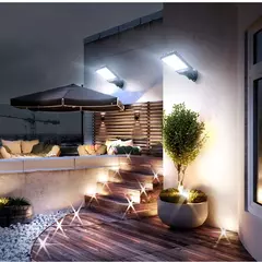 Lâmpada de LED ao ar-livre com sensor de movimento