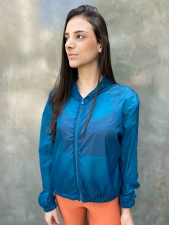 Jaqueta Corta Vento Feminina Transparente Repelente à Água - comprar online