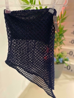 Blusa Crochê Assimétrica na internet