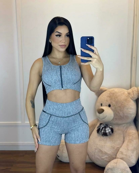 Conjunto Canelado Zíper Frontal - Shorts + Top