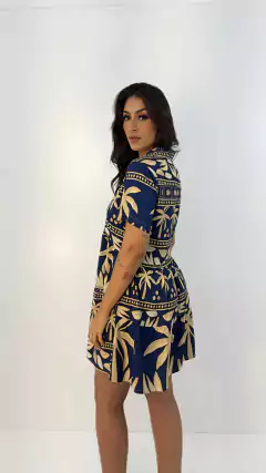 Vestido curto gola e franzido - comprar online