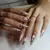 Conjunto de unhas falsas monocromáticas, Pressionar as pontas das unhas, Estile na internet