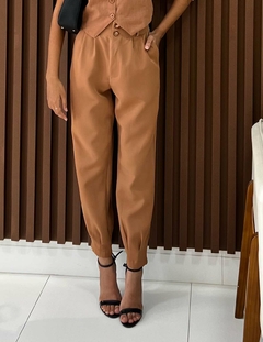 CALÇA CENOURA TAY na internet