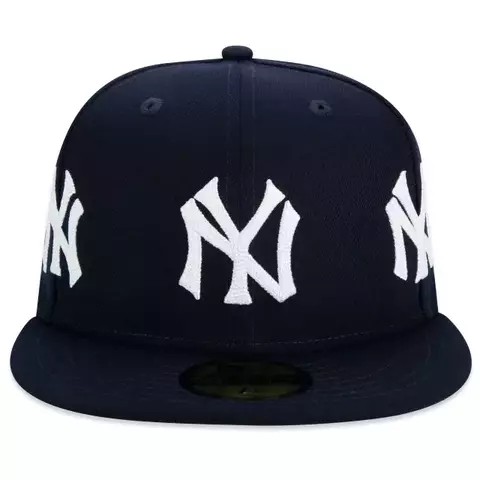Boné New York Yankees Logo History