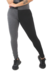 Calça legging fitness em mescla cinza e preto, ideal para atividades físicas.