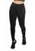 Calça legging lisa na cor preta, ideal para moda fitness, ajustada ao corpo.